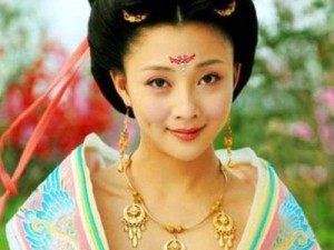 杨贵妃和杨玉环-杨贵妃和杨玉环：一个女人的双重身份之谜